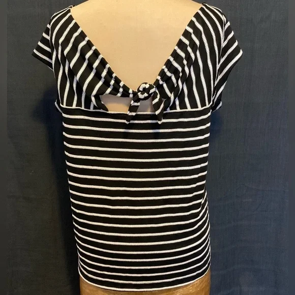 LOFT Black and White Striped Cap Sleeve Tee with Keyhole & Knotted Tie at Back - Picture 8 of 8